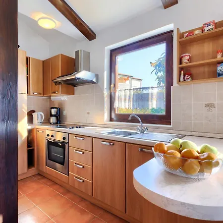 Nyaraló Ema By Interhome *